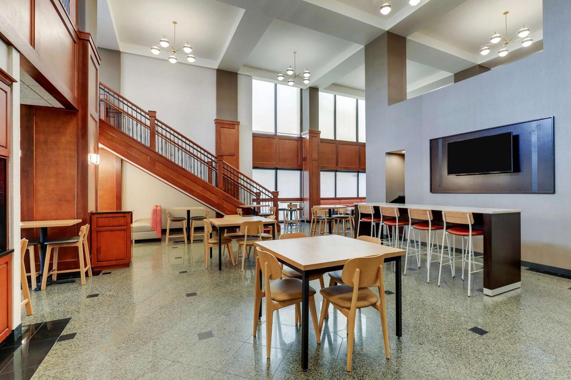 Drury Inn & Suites Birmingham Lakeshore Drive Kültér fotó